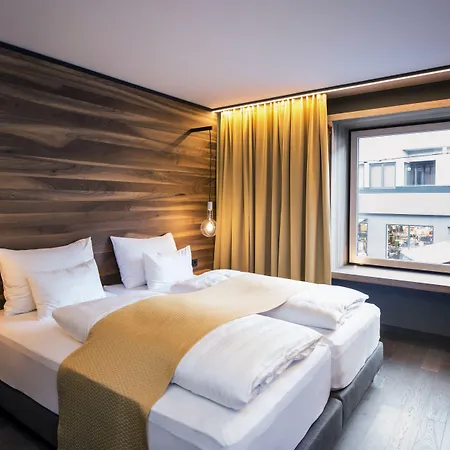 Ξενοδοχείο Stadthotel Brunner 4*