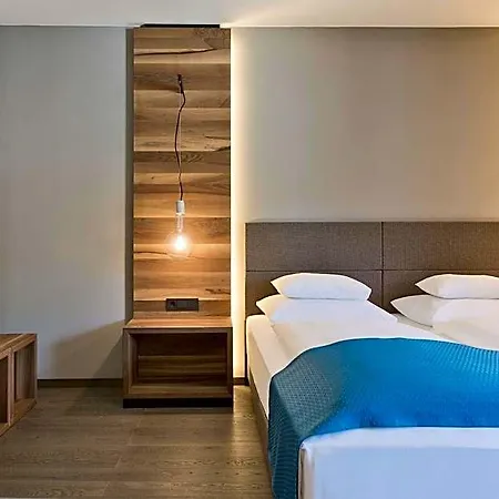 ホテル Stadthotel Brunner 4*